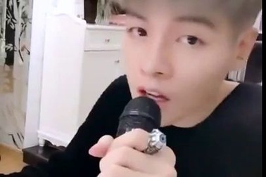 Đức Phúc đẹp như sao Hàn