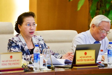 Khi cần bảo vệ tổ quốc, cảnh sát biển được quyền nổ súng