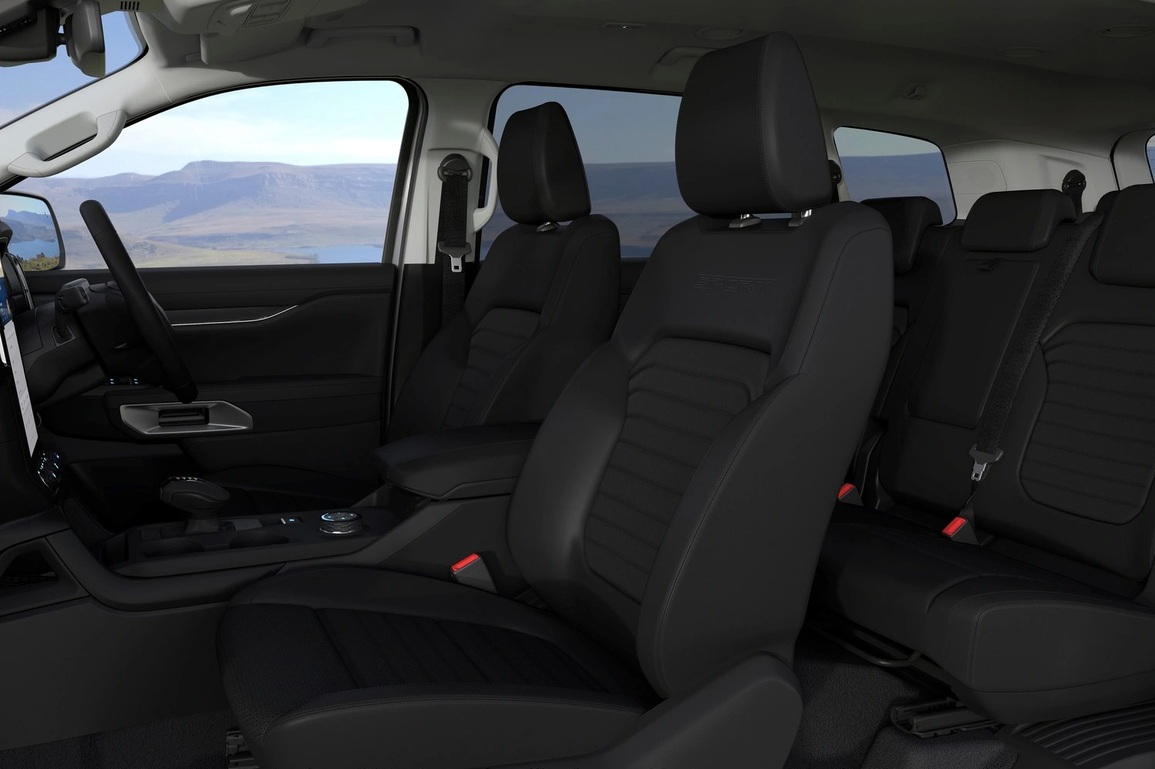 Ford Everest thế hệ mới 2023 ra mắt, tăng áp lực cạnh tranh lên Fortuner - 28 Ford Everest thế hệ mới 2023 ra mắt, tăng áp lực cạnh tranh lên Fortuner - 28
