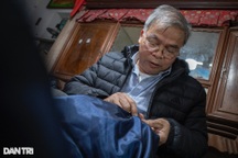 Gặp người đàn ông giữ truyền thống xâu kim, may vá ở làng nghề Di sản
