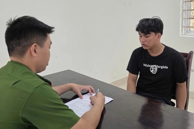 Bắt đối tượng cướp 2 điện thoại di động của một phụ nữ mang thai