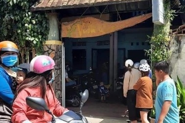 Nghi bị lây HIV, rút dao đâm chết người vì bị chửi "ngu cho chết"