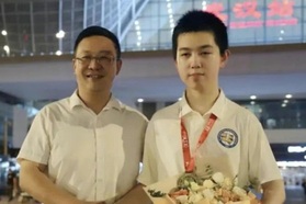 Nam sinh bại não trở thành hiện tượng của cuộc thi Olympic toán quốc tế