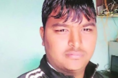 Hai thiếu niên dưới mặt đất cứu sống 194 người trên máy bay bị cháy