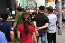 Người đàn ông ghen tuông, đâm tình địch ở quán karaoke
