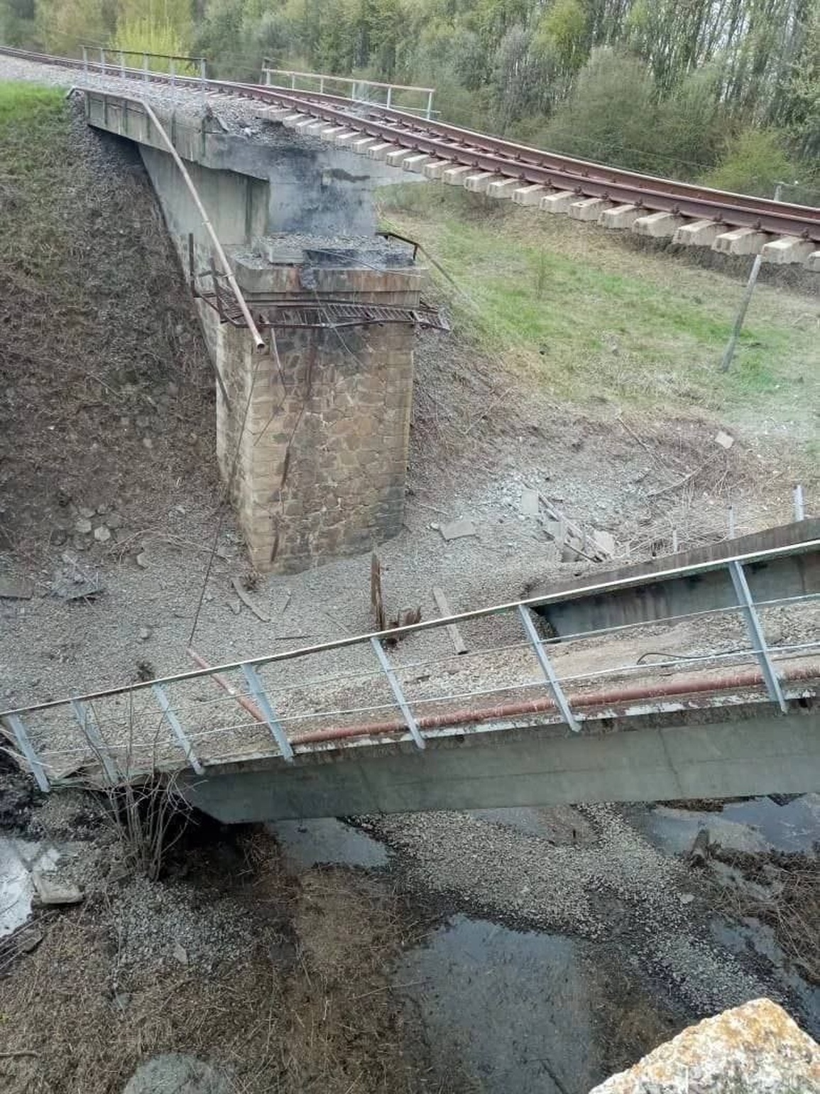 Nổ liên tiếp tại thành phố Nga giáp Ukraine, cơ sở quân sự bốc cháy - 2 Nổ liên tiếp tại thành phố Nga giáp Ukraine, cơ sở quân sự bốc cháy - 2