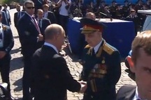 Hành động đẹp của Tổng thống Putin tại lễ duyệt binh Ngày Chiến Thắng