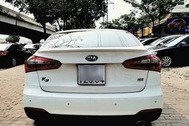 Grab "thâu tóm" Uber, thị trường xe cũ thêm cú bồi, tiếp tục "ngủ đông"