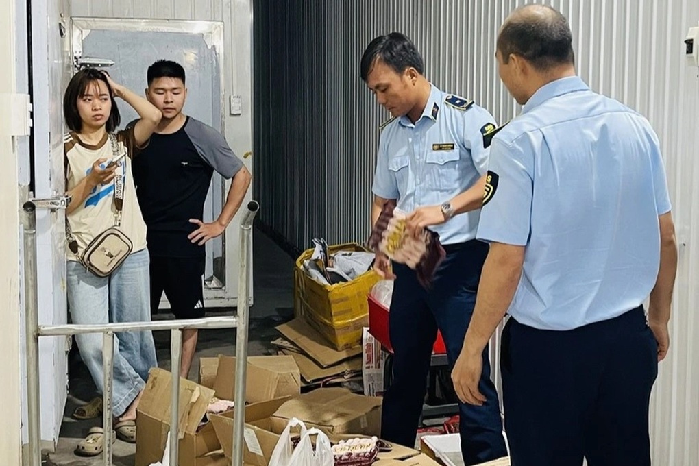 9 con lợn chết bốc mùi hôi thối được mang đi tiêu thụ - 2 9 con lợn chết bốc mùi hôi thối được mang đi tiêu thụ - 2
