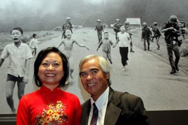 Phóng viên ảnh Nick Út nhận giải Thành tựu trọn đời Quinn