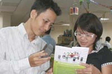 Thêm 4 mẫu điện thoại phổ thông giá rẻ