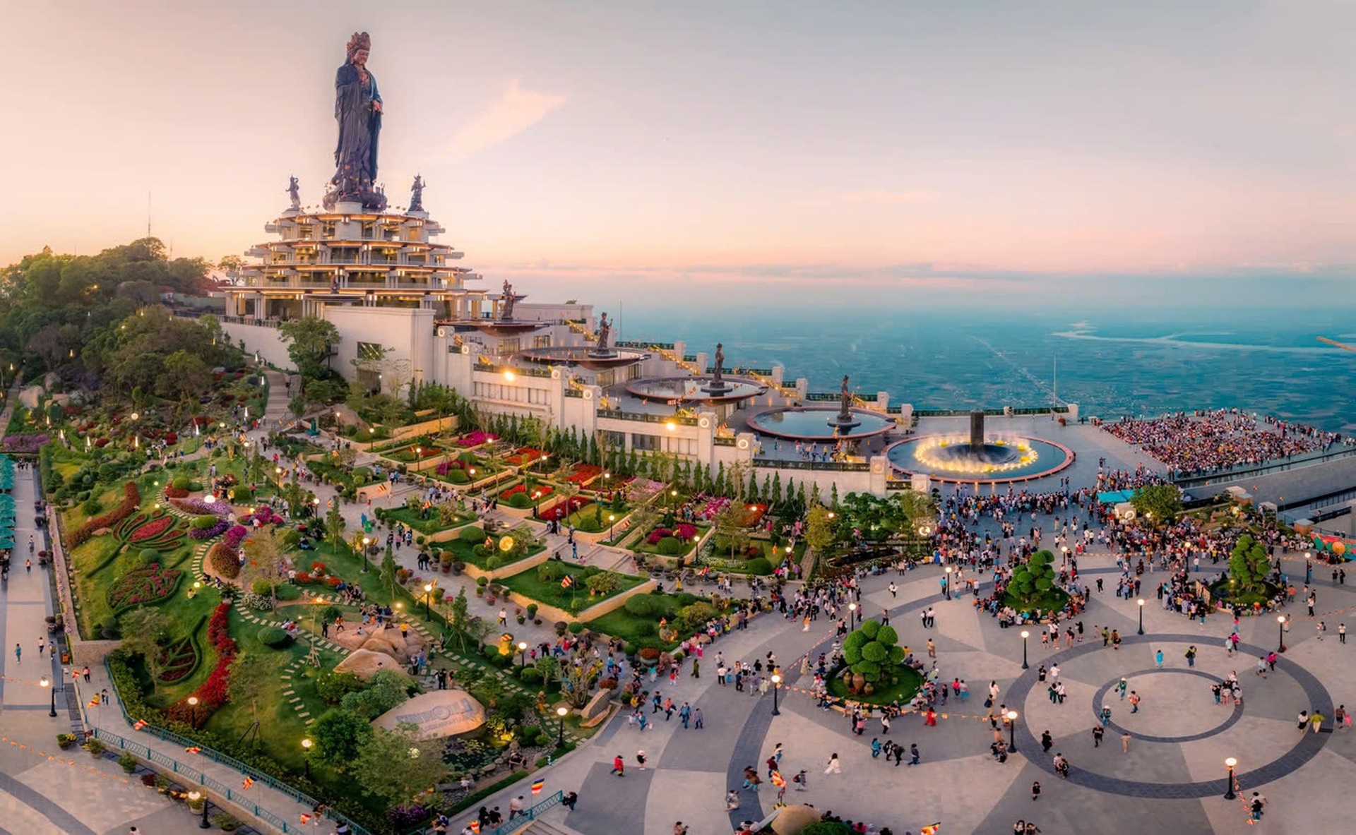 Đi đâu, chơi gì trong 3 ngày nghỉ lễ Giỗ Tổ Hùng Vương? - 1 Đi đâu, chơi gì trong 3 ngày nghỉ lễ Giỗ Tổ Hùng Vương? - 1