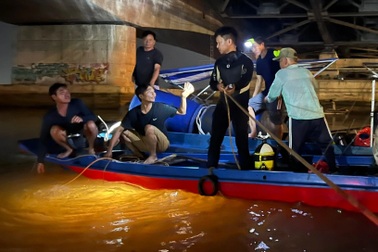 Tìm thấy thi thể nữ tài xế lái ô tô rơi xuống sông Đồng Nai