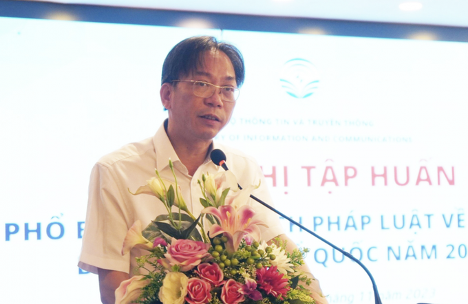 Ông Hồ Hồng Hải - Phó Vụ trưởng Vụ Pháp chế, Bộ Thông tin và Truyền thông phát biểu khai mạc tại hội nghị.