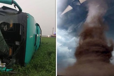 Xe bus bị lốc xoáy khổng lồ cuốn lên cao 10m, hành khách ngồi trong quay video