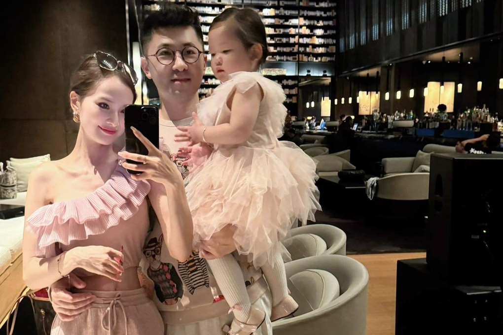 Chuyện tình đặc biệt của cô nữ sinh Việt và thầy giáo người Trung Quốc - 1 Chuyện tình đặc biệt của cô nữ sinh Việt và thầy giáo người Trung Quốc - 1
