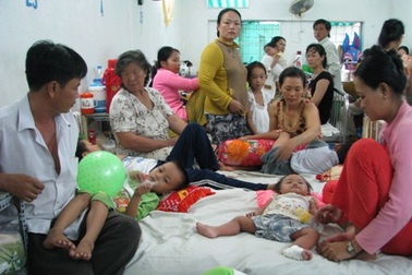 Cần Thơ: Thời tiết nắng nóng, bệnh nhi nhập viện tăng cao
