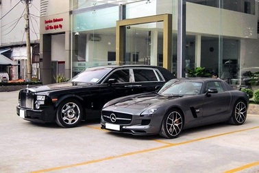 Ô tô sang tăng giá 4 tỷ: Dân giàu xếp hàng chờ mua