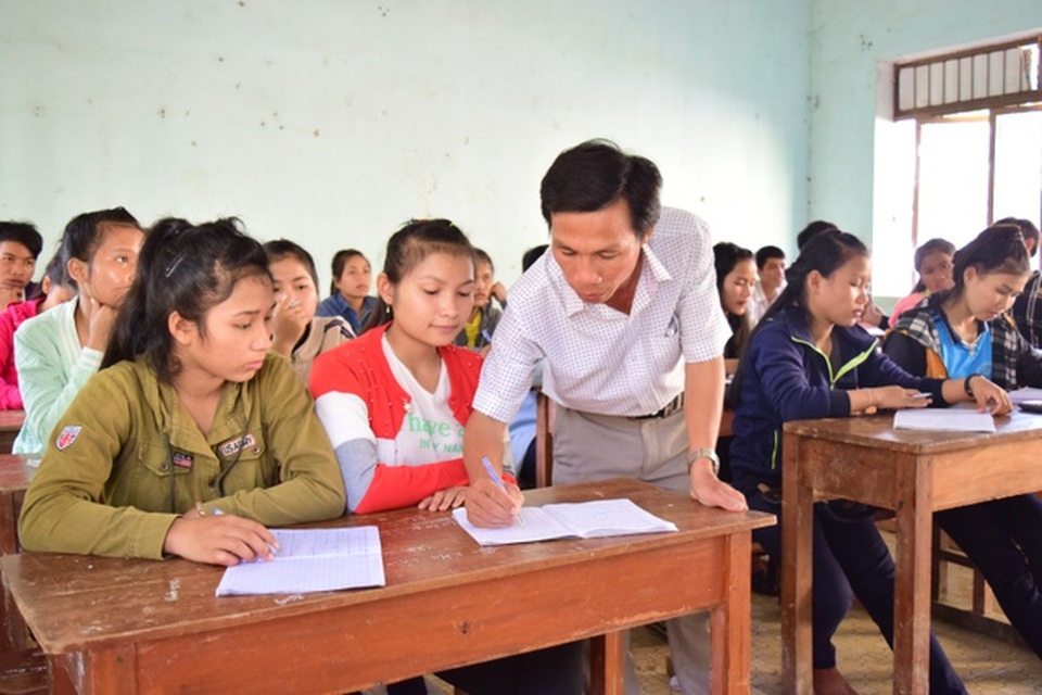 Quảng Ngãi: Sở Giáo dục lý giải việc dừng chi trả phụ cấp thâm niên - 1 Quảng Ngãi: Sở Giáo dục lý giải việc dừng chi trả phụ cấp thâm niên - 1