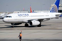 United Airlines sẽ trả 10.000 USD cho hành khách sẵn sàng nhường chỗ ngồi