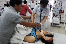 Vụ xe tải lật đè nhiều tiểu thương: 5 nạn nhân tử vong