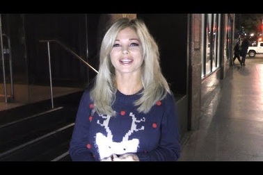 Donna D'Errico trẻ trung đáng ngưỡng mộ