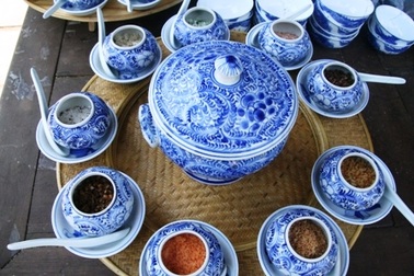 Cận cảnh tuyệt chiêu “cơm muối Huế”