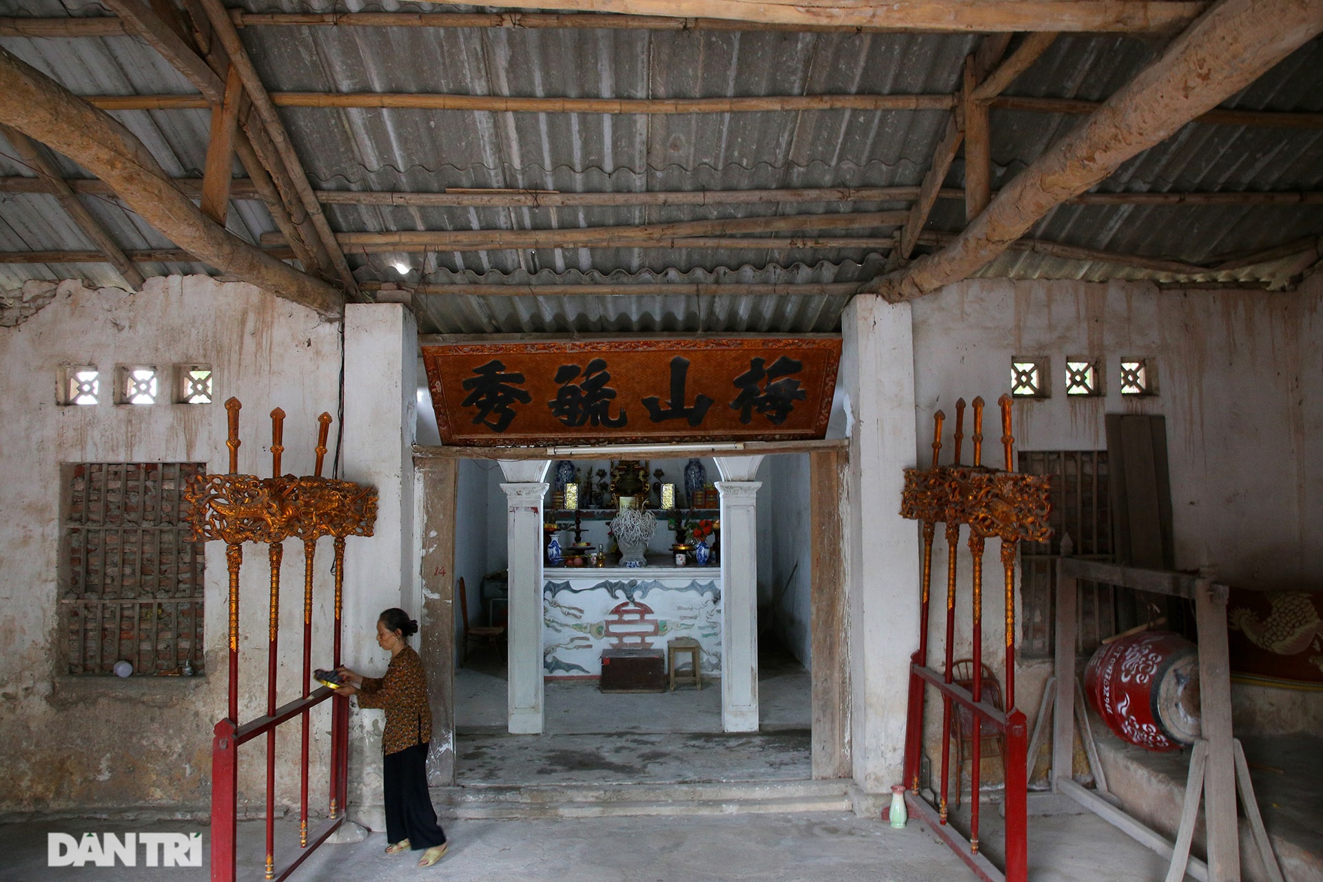 Ngôi đình độc lạ ở Hà Nội với tư thế rồng quay ngược - 4