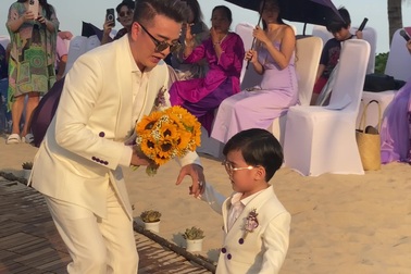 Con trai Đàm Vĩnh Hưng lần đầu catwalk