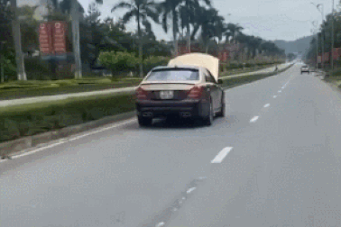 Nổi bật tuần qua: Nắp capô che hết tầm nhìn tài xế, xe sang vẫn lao như bay