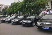 Hà Nội và TPHCM được trang bị xe công như thế nào?