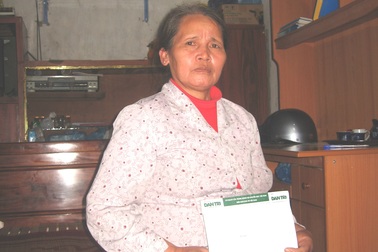 Nguyễn Văn Tiến tiếp tục nhận quà từ Quỹ Nhân ái