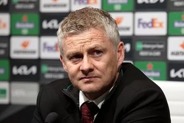 HLV Solskjaer: "Man Utd cần học hỏi võ sĩ Tyson Fury để đánh bại Tottenham"