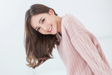 Tranh cãi gay gắt về trào lưu ăn mặc theo phong cách "dễ lấy chồng"