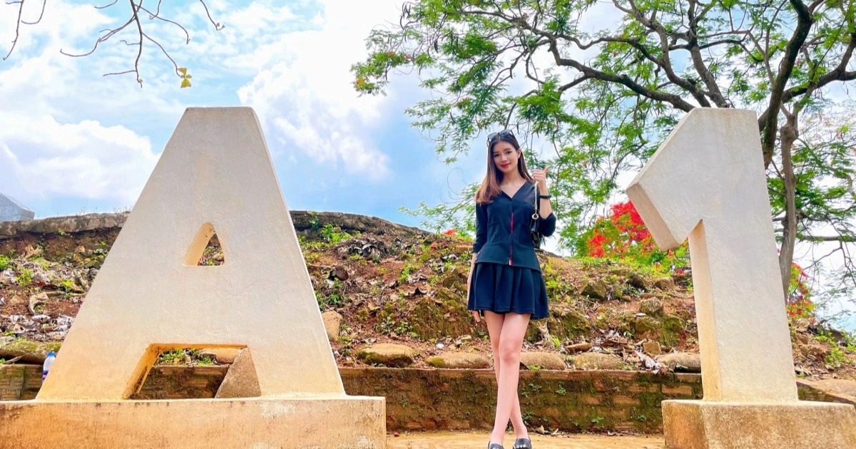 Gallery - Điểm đến không thể bỏ lỡ ở Điện Biên: Thăm di tích, cực Tây, hồ thủy điện | Báo Dân trí