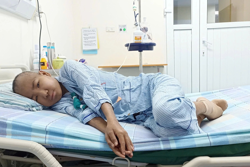 Cô gái trẻ cần gấp 1 tỷ đồng ghép tủy cứu mạng, bác sĩ kêu gọi sự giúp đỡ - 1 Cô gái trẻ cần gấp 1 tỷ đồng ghép tủy cứu mạng, bác sĩ kêu gọi sự giúp đỡ - 1
