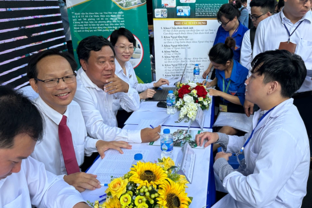 Hơn 200 bác sĩ tìm việc, 13 cơ sở y tế trắng tay không tuyển được ai - 2 Hơn 200 bác sĩ tìm việc, 13 cơ sở y tế trắng tay không tuyển được ai - 2