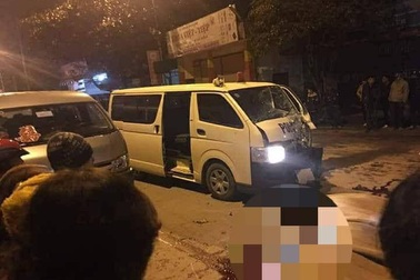 Xe biển xanh tông chết 2 thanh niên