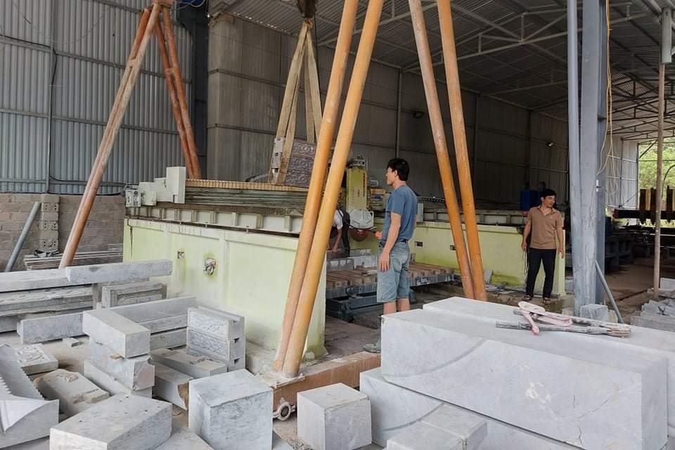 Cựu chiến binh kiếm hàng tỷ đồng từ... những phiến đá quê hương - 3 Cựu chiến binh kiếm hàng tỷ đồng từ... những phiến đá quê hương - 3