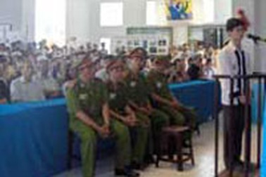 TPHCM: Tử hình kẻ giết đồng nghiệp, hiếp dâm