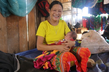 Nơi phụ nữ vẫn giữ thói quen “vượt cạn” tại nhà