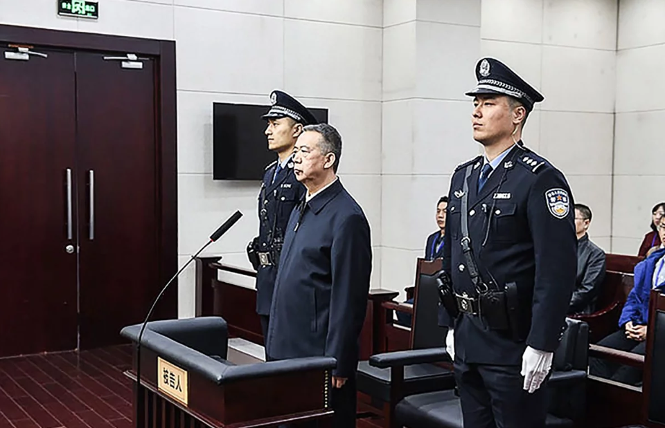 Trung Quốc kết án cựu Giám đốc Interpol hơn 13 năm tù - 1 Trung Quốc kết án cựu Giám đốc Interpol hơn 13 năm tù - 1