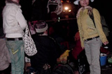 Nước mắt đường về quê mẹ