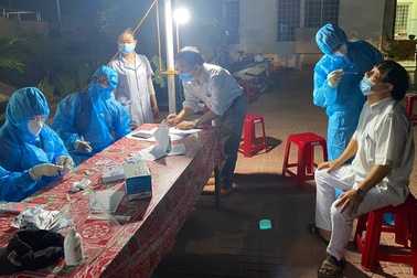 Bình Định: Cách ly xã hội phường Bồng Sơn sau ghi nhận ca mắc Covid-19