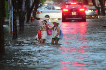 Vì sao TPHCM càng chống ngập, càng ngập?