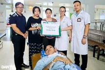 Người mẹ có con trai nguy kịch sau tai nạn được giúp hơn 200 triệu đồng