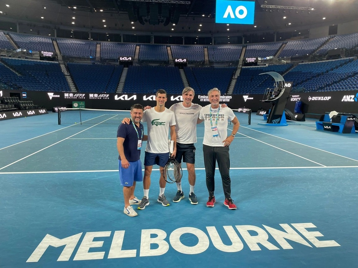 Djokovic: Tôi muốn ở lại và thi đấu tại Australian Open - 1 Djokovic: Tôi muốn ở lại và thi đấu tại Australian Open - 1