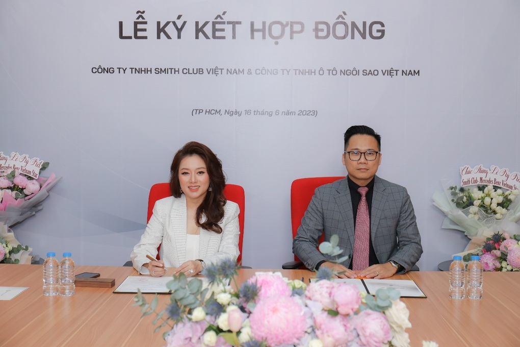 Smith Club cung cấp phim cách nhiệt độc quyền cho Mercedes Benz tại Việt Nam - 3 Smith Club cung cấp phim cách nhiệt độc quyền cho Mercedes Benz tại Việt Nam - 3