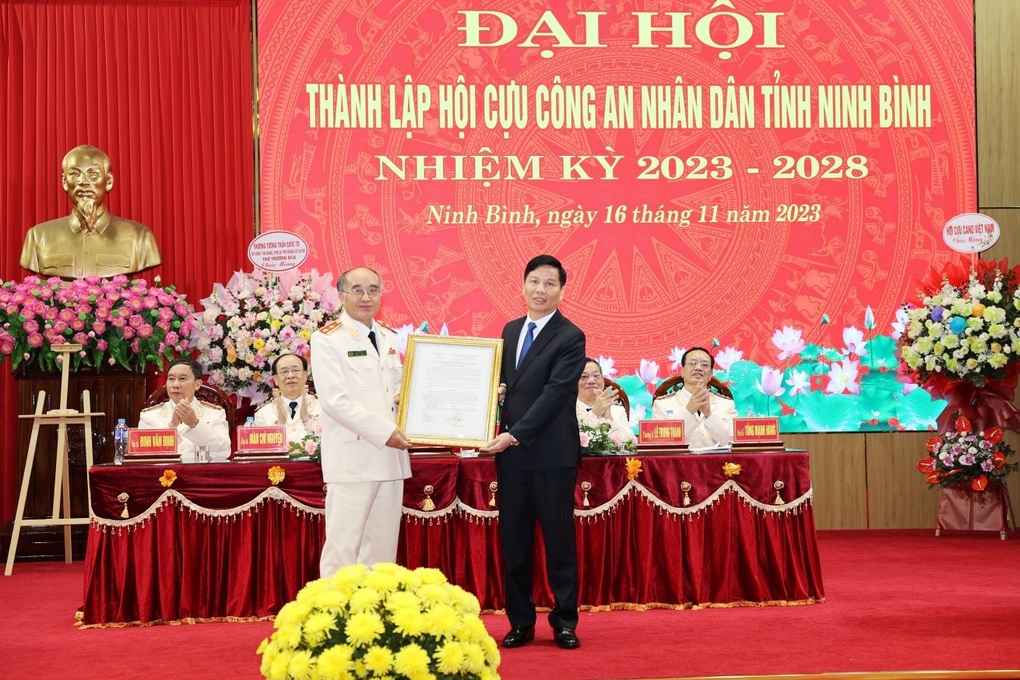 Thành lập Hội Cựu công an nhân dân tỉnh Ninh Bình - 1 Thành lập Hội Cựu công an nhân dân tỉnh Ninh Bình - 1