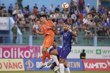 Đá hỏng phạt đền, SHB Đà Nẵng thua CLB Khánh Hòa